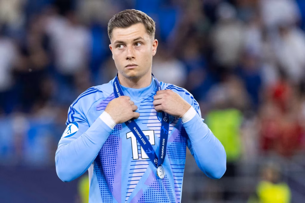 568f84f7-1026-4b3f-a924-570cca5cce8d-1024x682 Feyenoord complete signing of Tjark Ernst from Hertha BSC