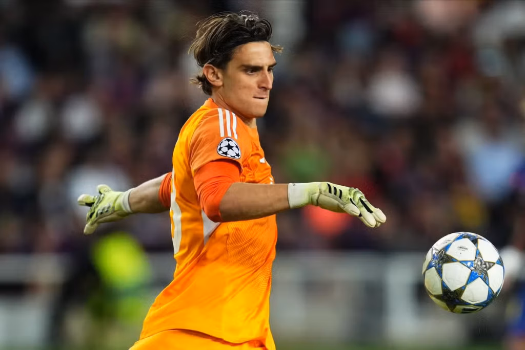 1_GettyImages-2242214629-1024x684 Hull Land Greece International Tzolakis in Club-Record Transfer