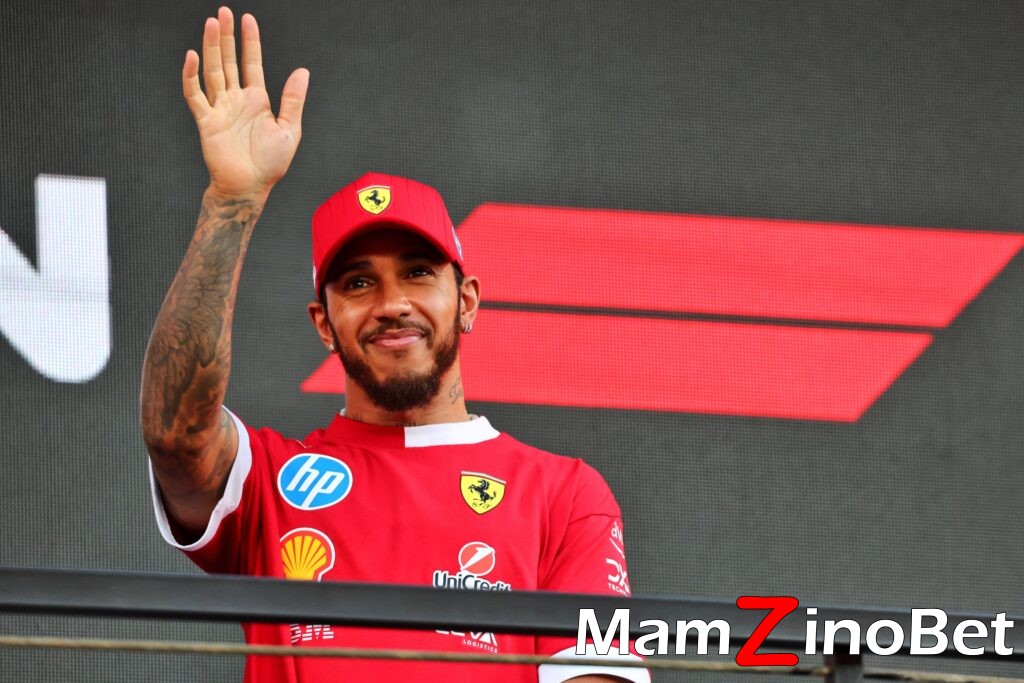 hamilton-waving-6810b77cb54f7-1024x683 Lewis Hamilton reveals ferrari strategy cost him Dutch GP podium