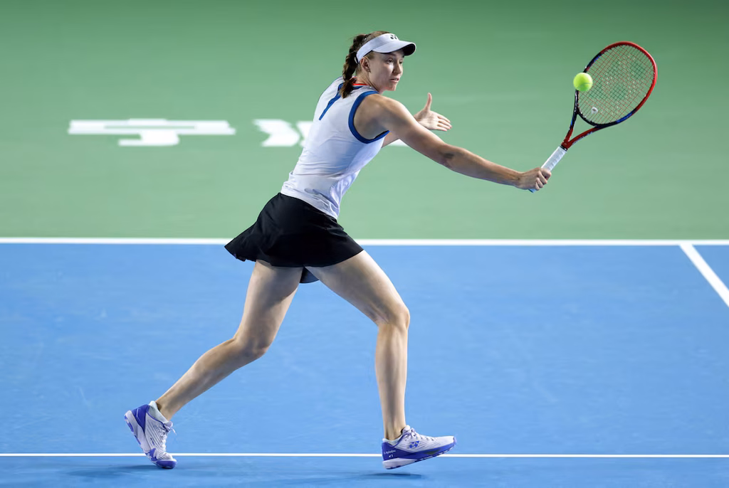 4YZPQTGQU5NHJHGNIOC4N2W3L4-1024x686 Rybakina advances to Ningbo semi-finals after second-set wobble