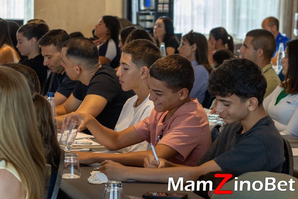 A37A7057-1024x683 MOC seminar examines sports supplements and athlete health