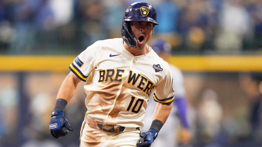copy-of-aptopix-world-series-rays-brewers-baseball-1024x576 Brewers stage stunning five-run comeback to win game 2 of the world series