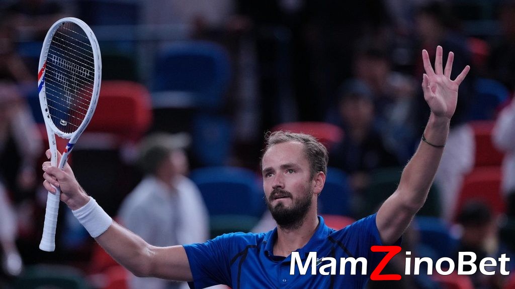 wirestory_cd2d5b4aa9fbba5dcd181b74ad800d09_16x9_1600-1024x576 Medvedev Beats Tsitsipas to reach Shanghai quarter-finals as Paul and Ruud Advance